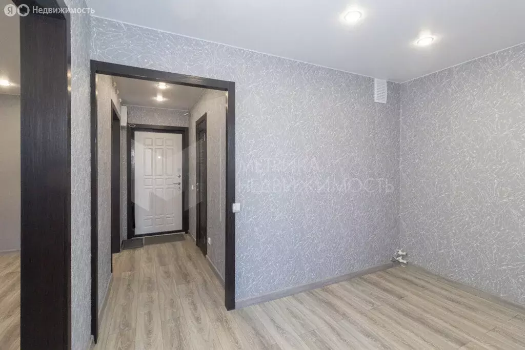 1-комнатная квартира: Тюмень, улица Павла Шарова, 1к1 (41 м) - Фото 1