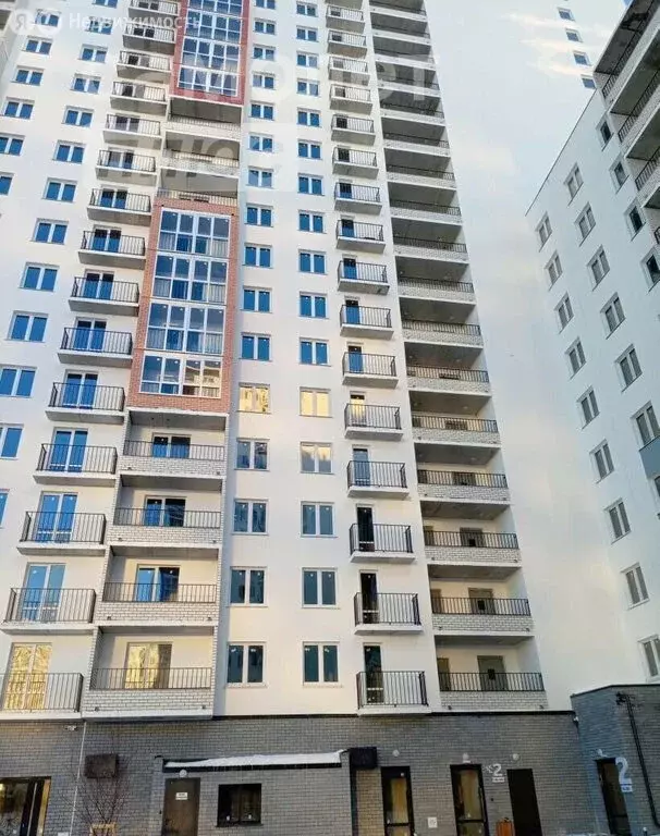 Квартира-студия: деревня Патрушева, улица Петра Ершова, 10 (24.7 м) - Фото 0
