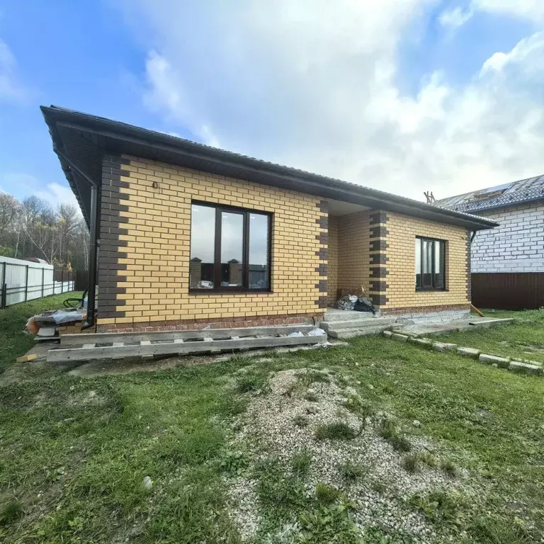 Дом в Калужская область, Калуга ул. Непокоренных Ленинградцев (114 м) - Фото 1