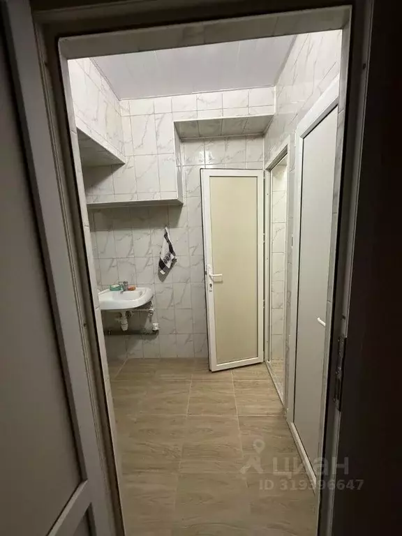 Комната Белгородская область, Шебекино пл. Горяинова, 3 (13.5 м) - Фото 1