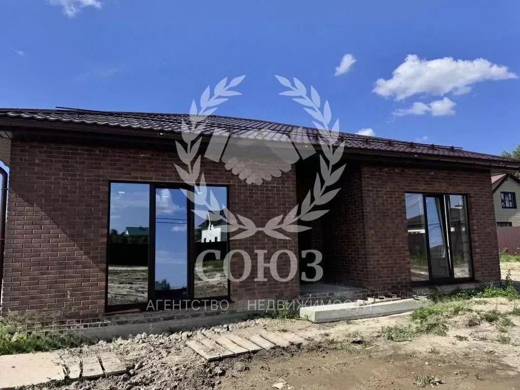 Дом в Калужская область, Перемышльский район, Большие Козлы с/пос, д. ... - Фото 1