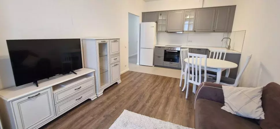 Продаётся 2-к квартира, 70 м - Фото 0