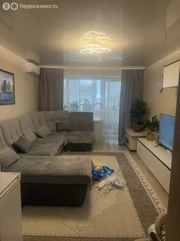 3-комнатная квартира: Ялуторовск, улица Якушкина, 15 (57 м) - Фото 1