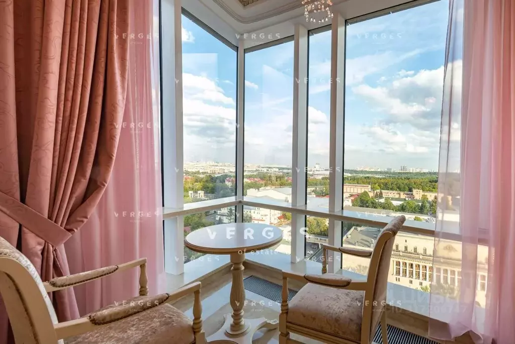 5-к кв. Москва Мосфильмовская ул., 8 (220.0 м) - Фото 1