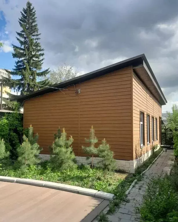 Дом в Омская область, Омск ул. Сергея Лазо, 48А (80 м) - Фото 1