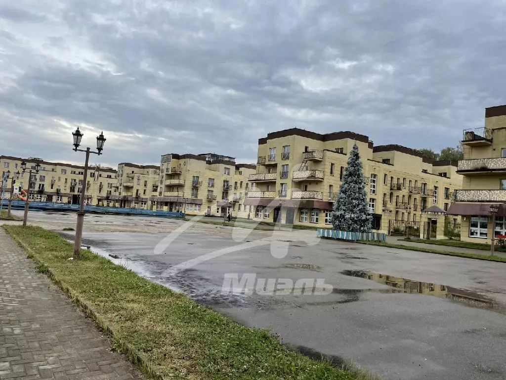 Продается 3-комнатная квартира - Фото 1