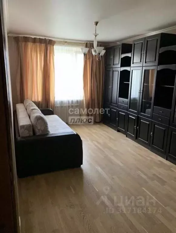 3-к кв. Московская область, Долгопрудный Лихачевское ш., 4 (71.5 м) - Фото 0