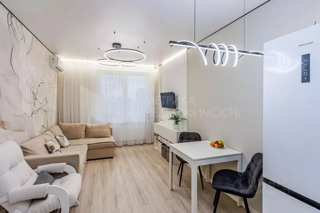 1-к кв. Тюменская область, Тюмень ул. Фармана Салманова, 16 (39.7 м) - Фото 1