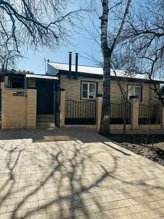 Дом в Ставропольский край, Кисловодск ул. Орджоникидзе, 13 (70 м) - Фото 0