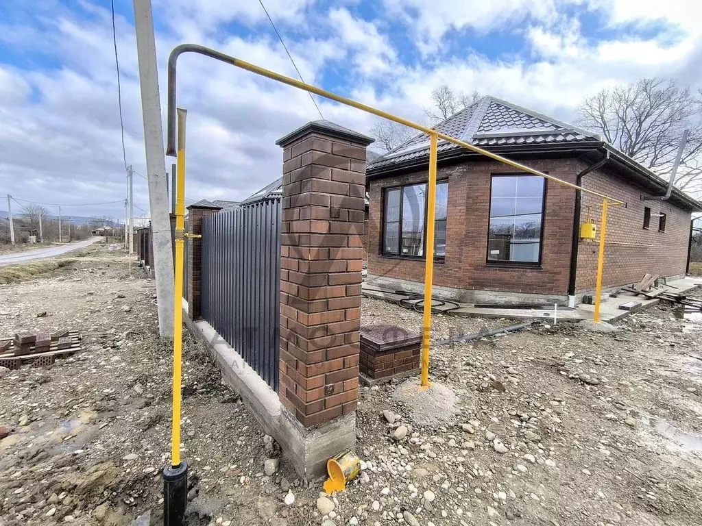 Дом в Краснодарский край, Апшеронск Механическая ул., 41 (94 м) - Фото 1