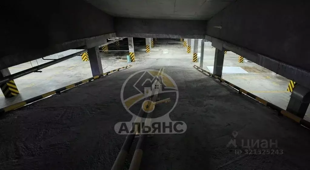 Гараж в Ямало-Ненецкий АО, Новый Уренгой Созидателей мкр,  (14 м) - Фото 2