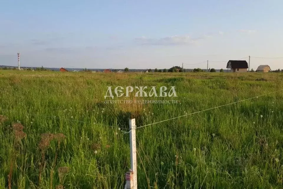 Участок в Белгородская область, Старооскольский городской округ, с. ... - Фото 0