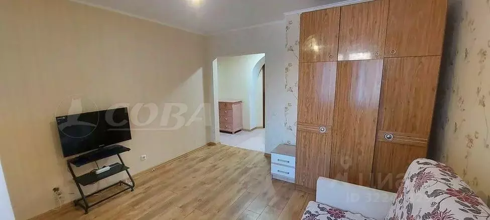 3-к кв. Тюменская область, Тюмень ул. Прокопия Артамонова, 5 (67.0 м) - Фото 2