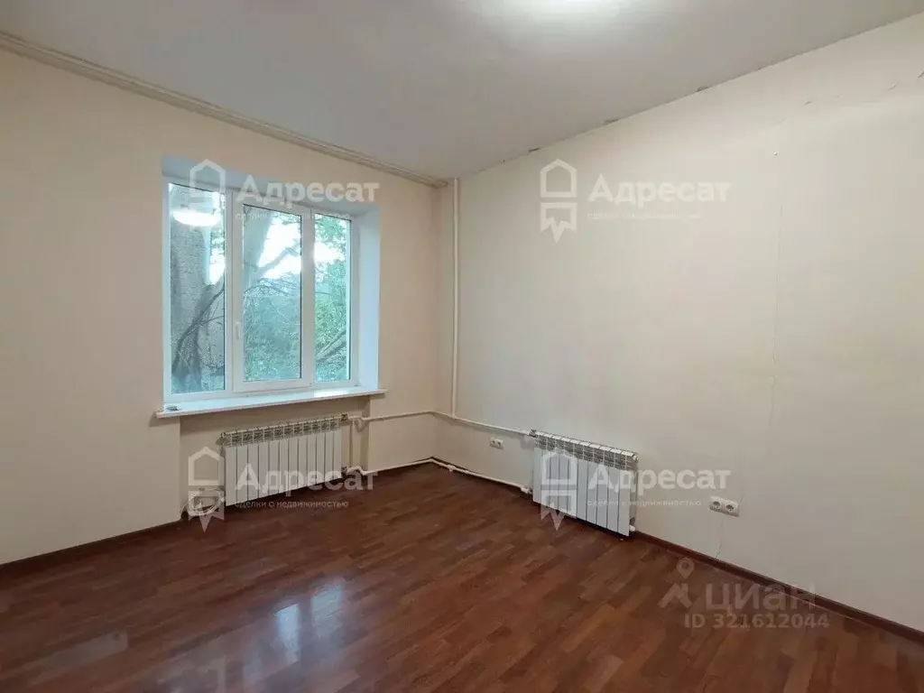 3-к кв. Волгоградская область, Волгоград ул. Атласова, 10 (74.7 м) - Фото 2