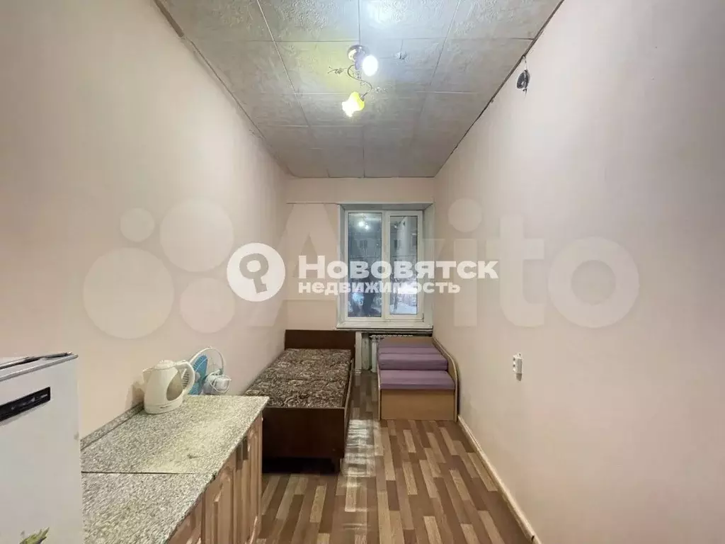 Комната 12,4 м в 5-к., 2/4 эт. - Фото 0