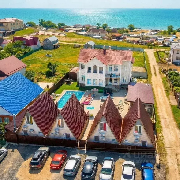 Дом в Краснодарский край, Темрюкский район, Голубицкое с/пос, ... - Фото 1