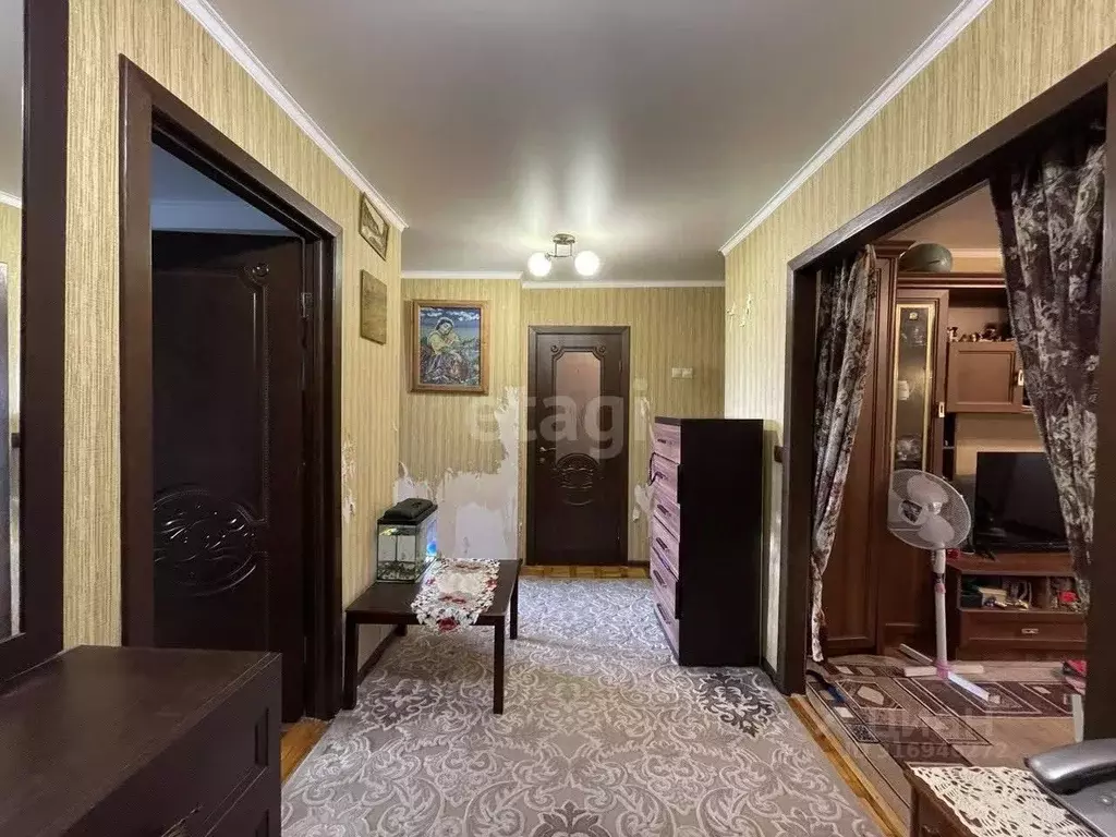 3-к кв. Карачаево-Черкесия, Черкесск пл. Кирова, 13А (61.9 м) - Фото 0