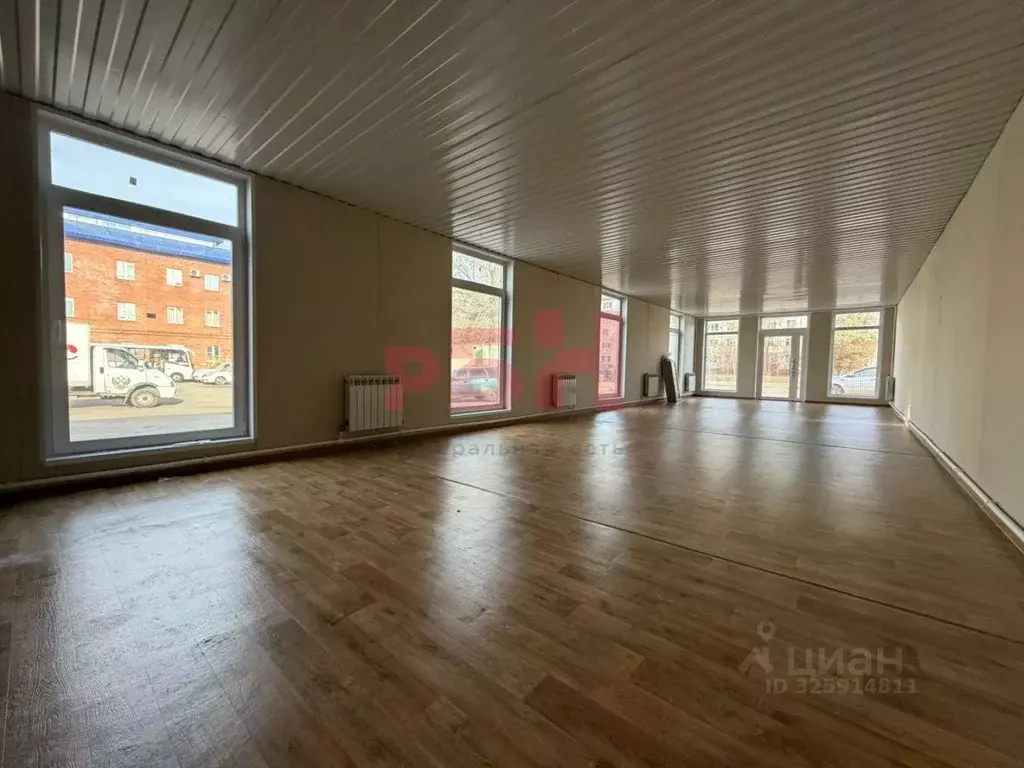 Торговая площадь в Омская область, Омск ул. Дианова, 23к4 (83 м) - Фото 2