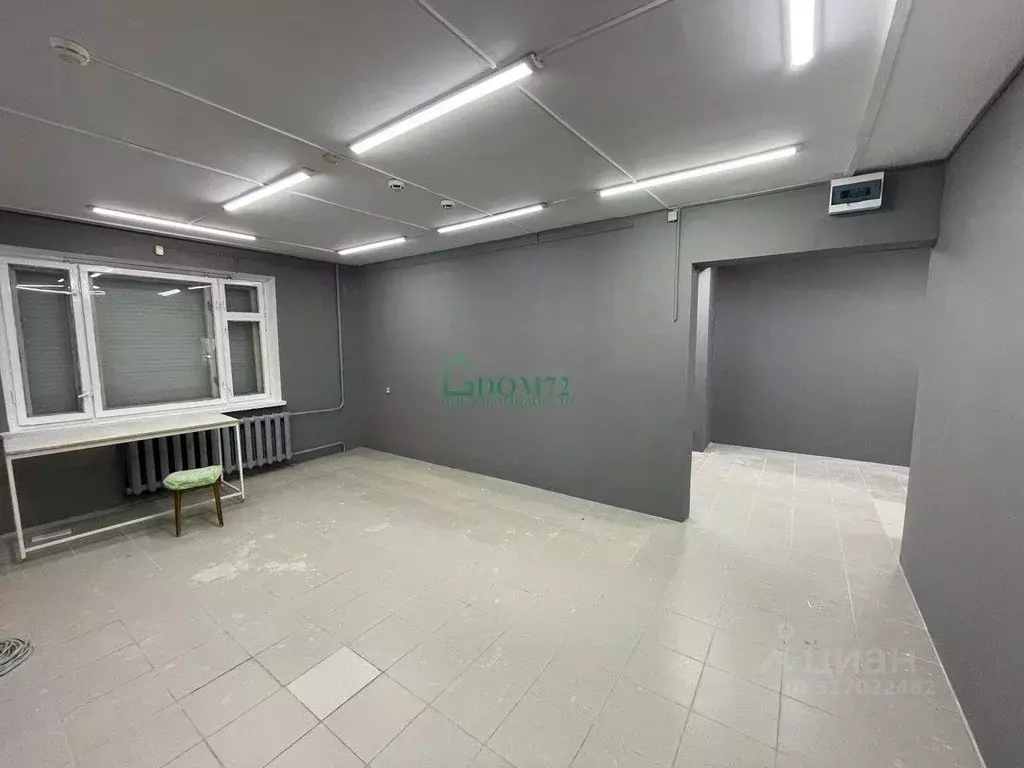 Помещение свободного назначения в Тюменская область, Тобольск 7А мкр, ... - Фото 2