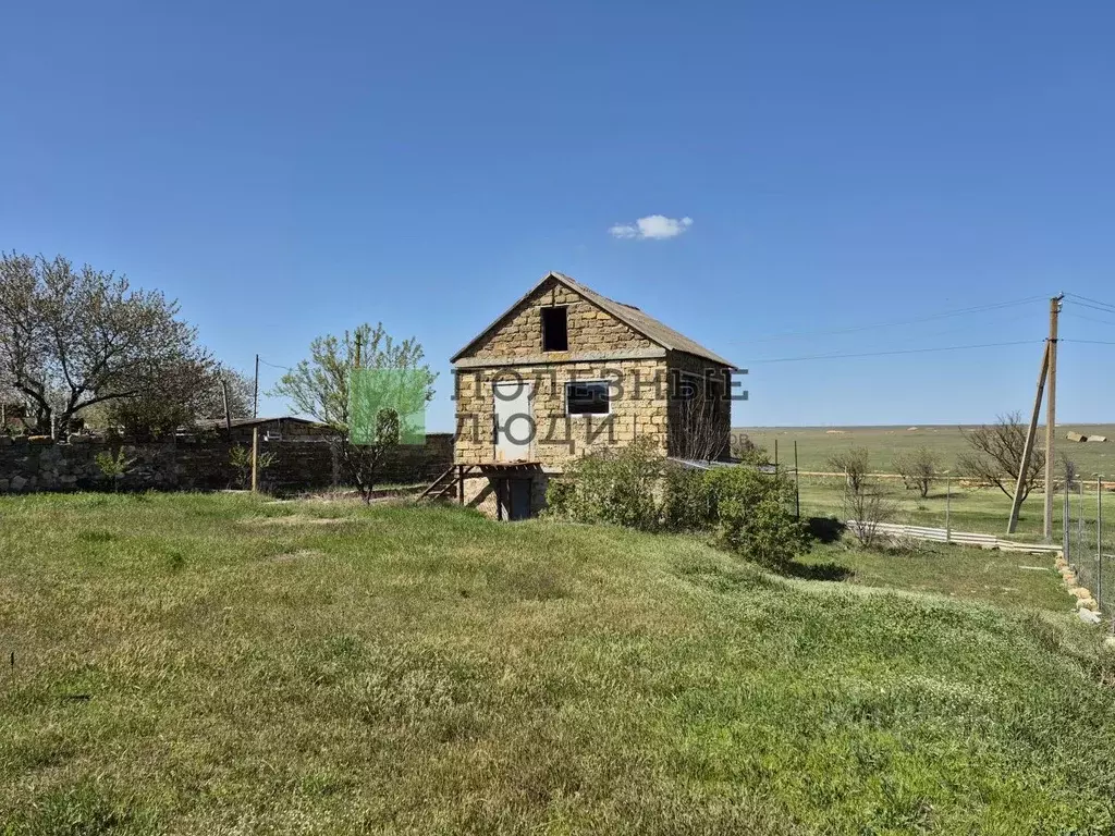 Дом в Крым, Сакский район, с. Ивановка ул. Нижняя, 10 (60 м) - Фото 1