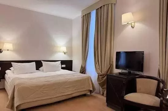 Помещение свободного назначения в Краснодарский край, Геленджик ул. ... - Фото 1