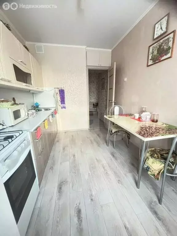 3-комнатная квартира: Стерлитамак, улица Имая Насыри, 6 (68.5 м) - Фото 2