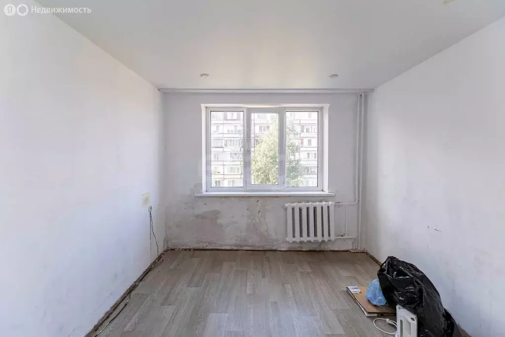 Квартира-студия: Тюмень, улица Республики, 239 (16 м) - Фото 0