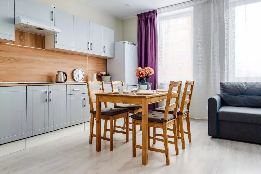 2-к кв. Свердловская область, Екатеринбург ул. Азина, 22/2 (80.0 м) - Фото 1