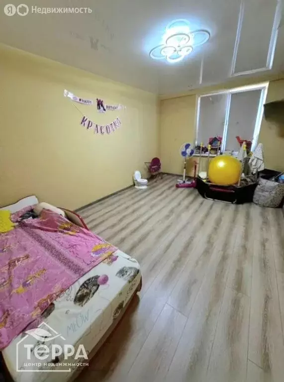 2-комнатная квартира: Евпатория, проспект Победы, 85 (65 м) - Фото 1