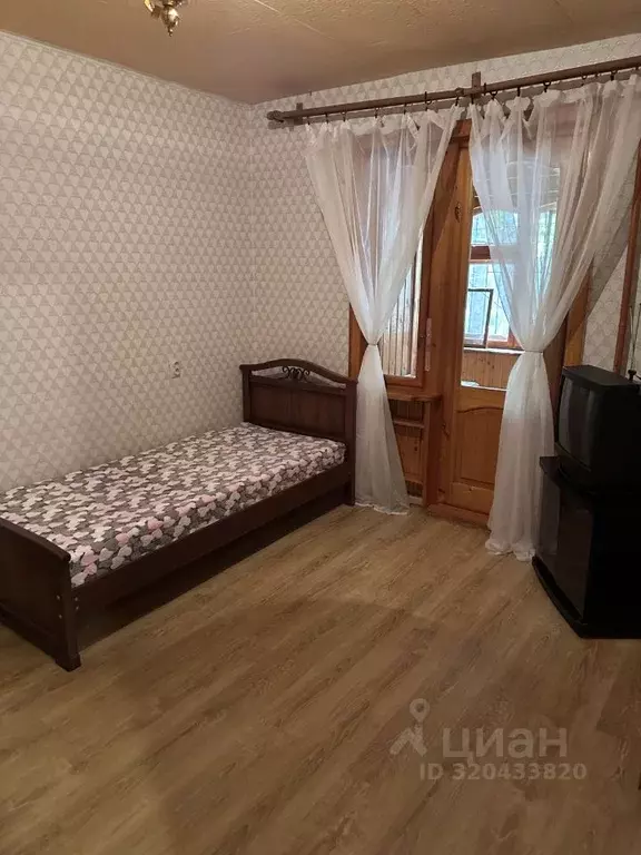Комната Астраханская область, Астрахань ул. Татищева, 16литЗ - Фото 1