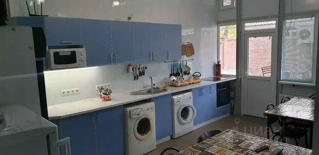 Дом в Ростовская область, Таганрог Бакинская ул. (150 м) - Фото 1