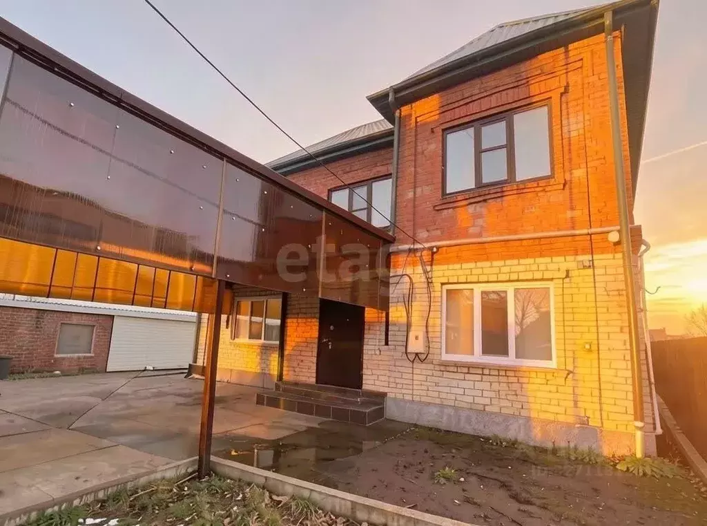 Дом в Краснодарский край, Славянск-на-Кубани Упорная ул., 61 (186 м) - Фото 1