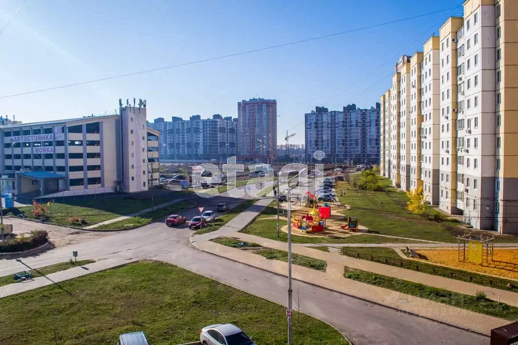 2-к кв. Липецкая область, Липецк ул. С.М. Шерстобитова, 10 (74.4 м) - Фото 1