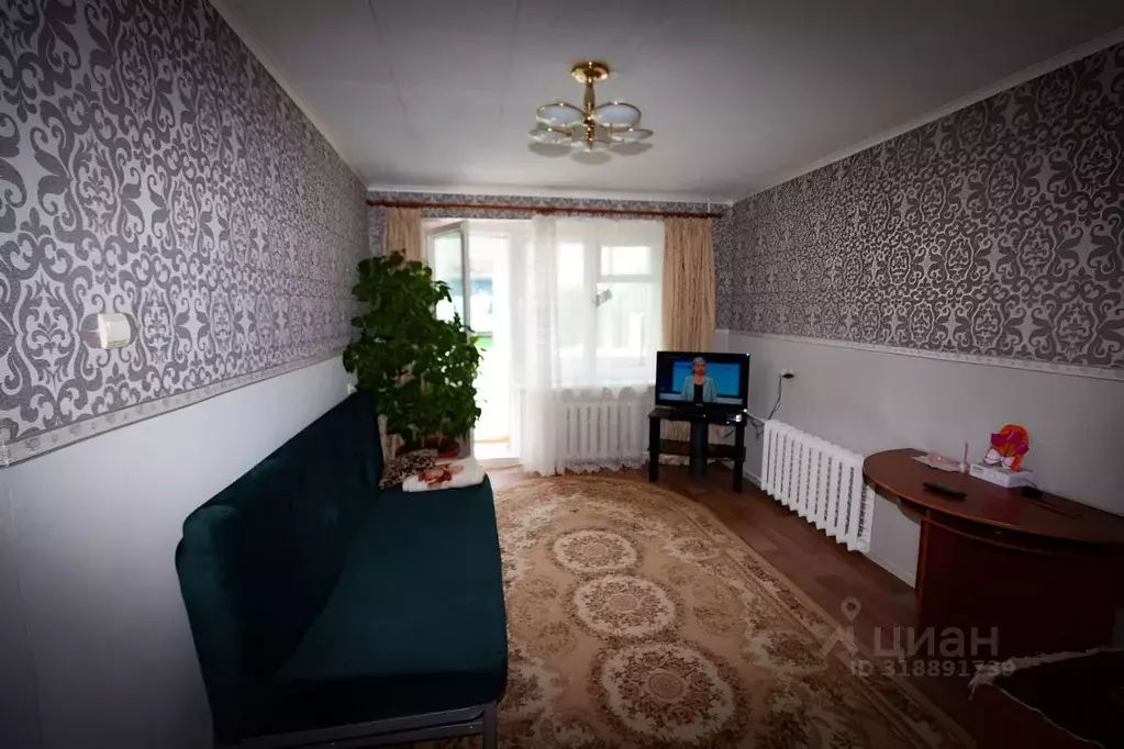 3-к кв. Новгородская область, Малая Вишера Лесная ул., 33 (60.4 м) - Фото 0