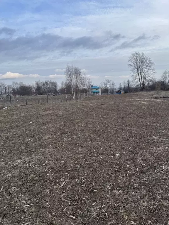 Участок в Чувашия, Чебоксарский муниципальный округ, д. Мошкасы ул. ... - Фото 1