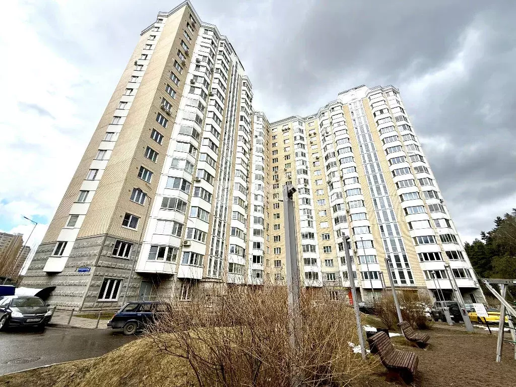 Продается 3-комнатная квартира - Фото 1