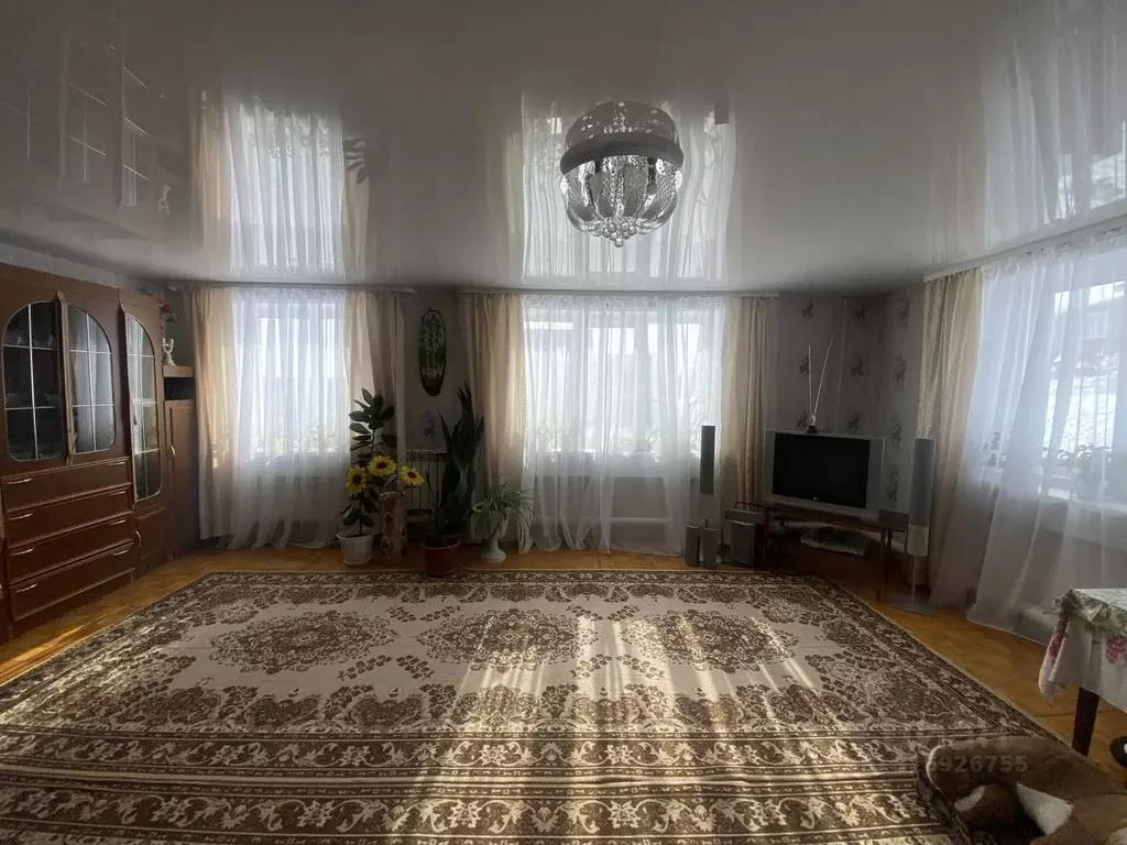 Дом в Удмуртия, с. Шаркан ул. Балобанова, 8 (150 м) - Фото 1