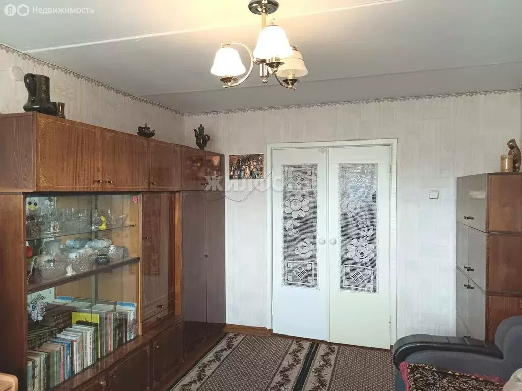 2-комнатная квартира: Карасук, улица Тургенева, 30 (49.5 м) - Фото 1