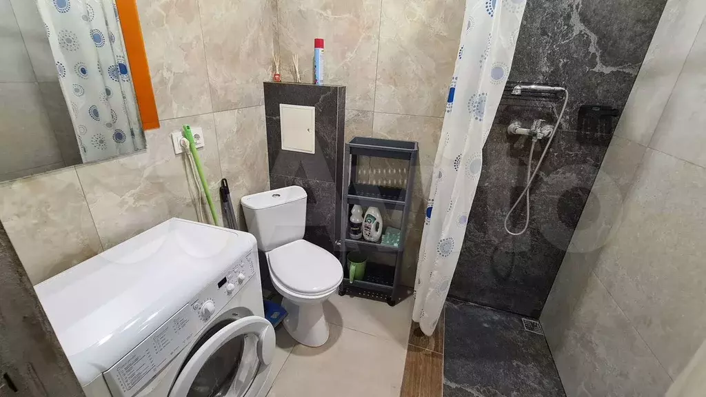 Комната 16 м в 8-к., 1/3 эт. - Фото 1