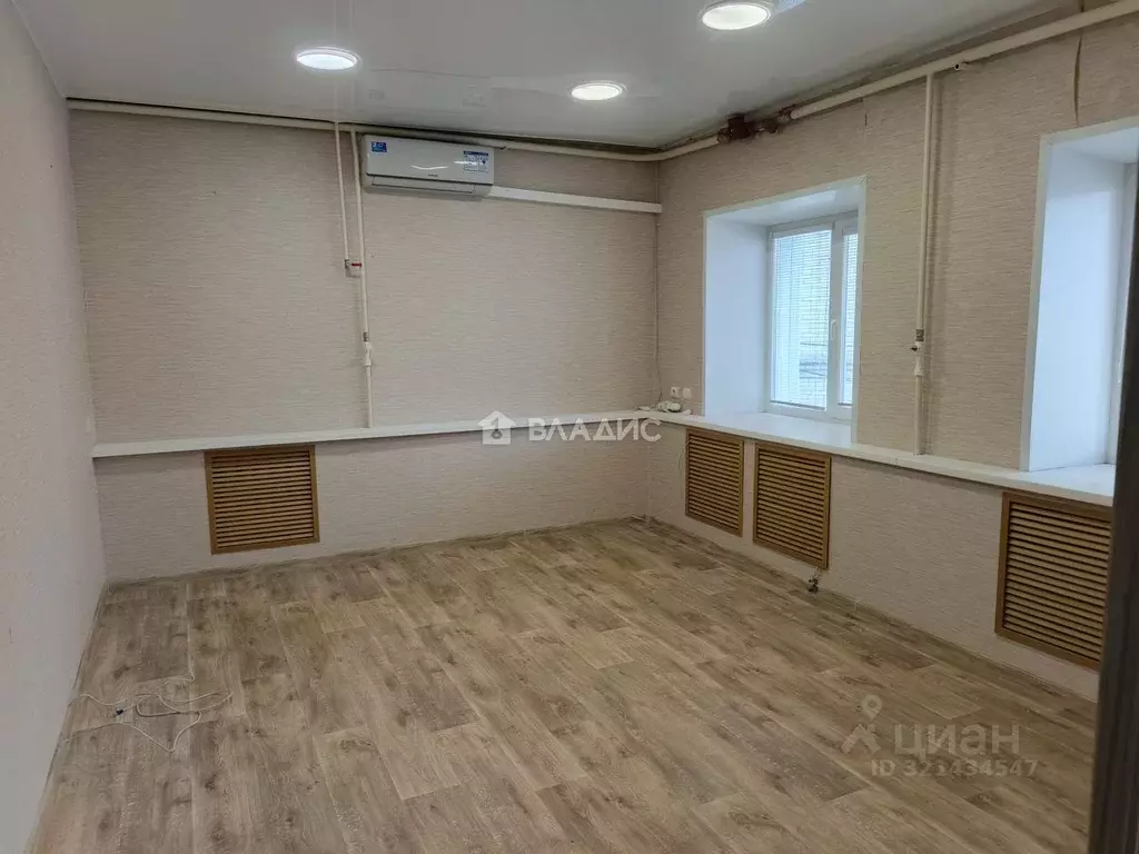 Офис в Владимирская область, Владимир Красноармейская ул., 43Б (30 м) - Фото 1
