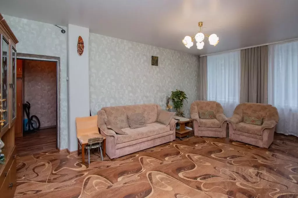 2-к кв. Кемеровская область, Новокузнецк ул. Кирова, 12 (71.8 м) - Фото 1