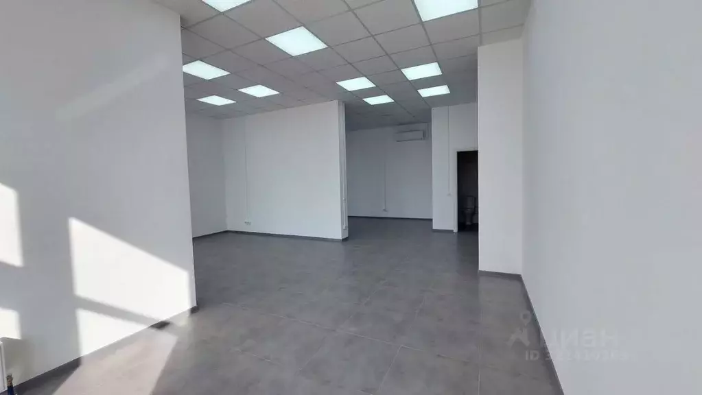 Помещение свободного назначения в Краснодарский край, Краснодар бул. ... - Фото 2