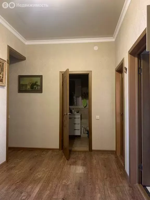 3-комнатная квартира: Нальчик, Балкарская улица, 97к1 (100 м) - Фото 0
