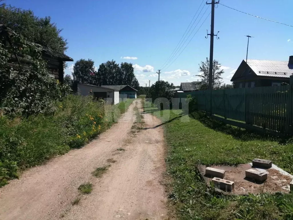 Участок в Вологодская область, Сокольский муниципальный округ, д. ... - Фото 2