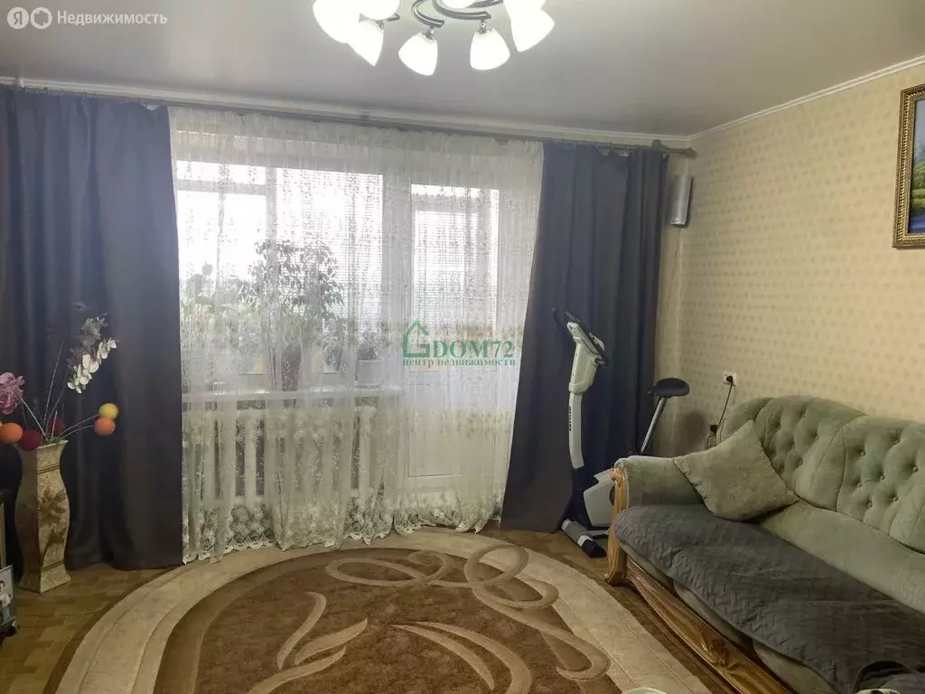 4-комнатная квартира: Тобольск, микрорайон Менделеево, 21 (82 м) - Фото 0
