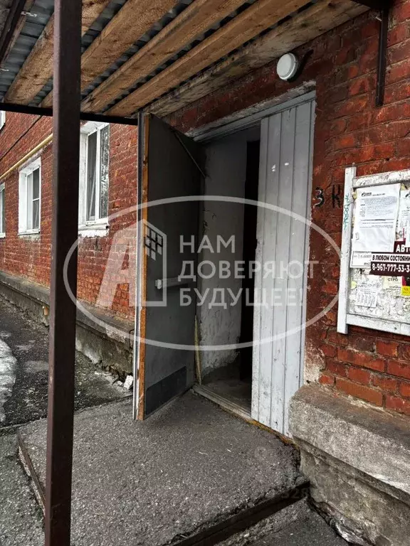 2-к кв. Удмуртия, Глазов ул. Революции, 23 (40.0 м) - Фото 1