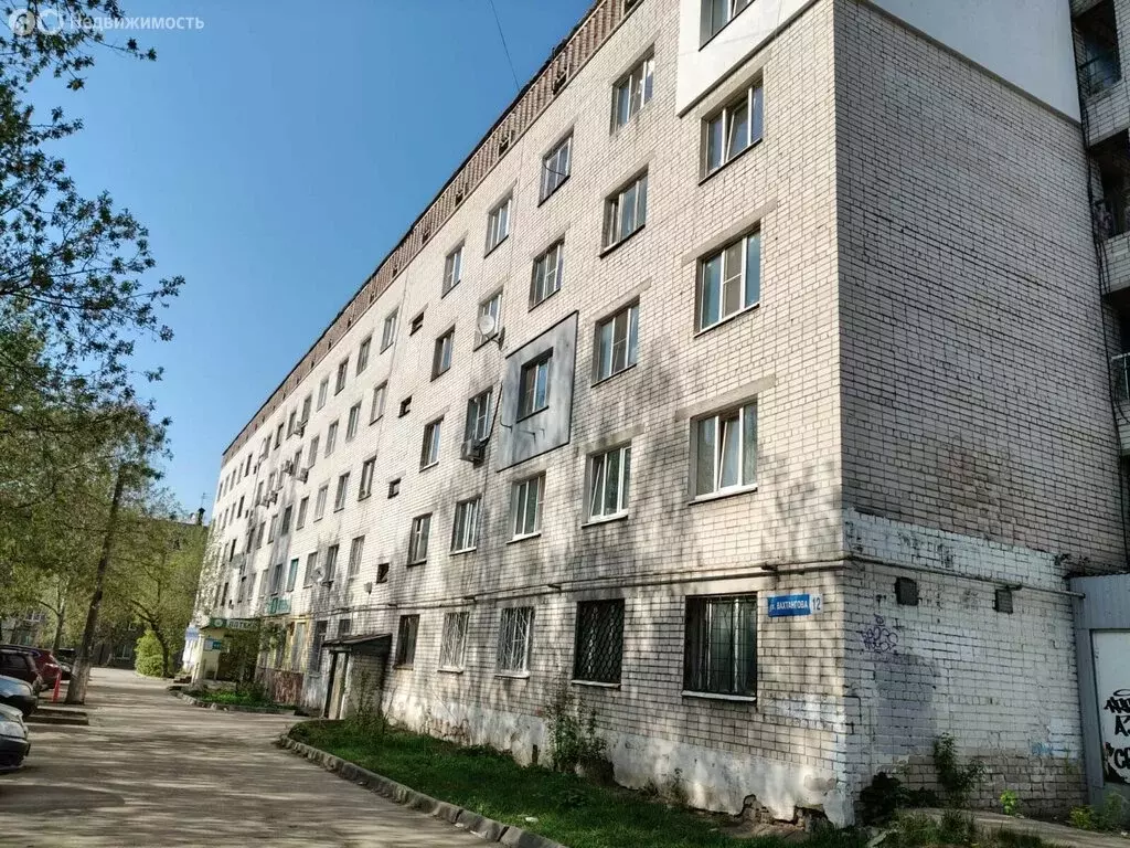 1к в 9-комнатной квартире (17.8 м) - Фото 0