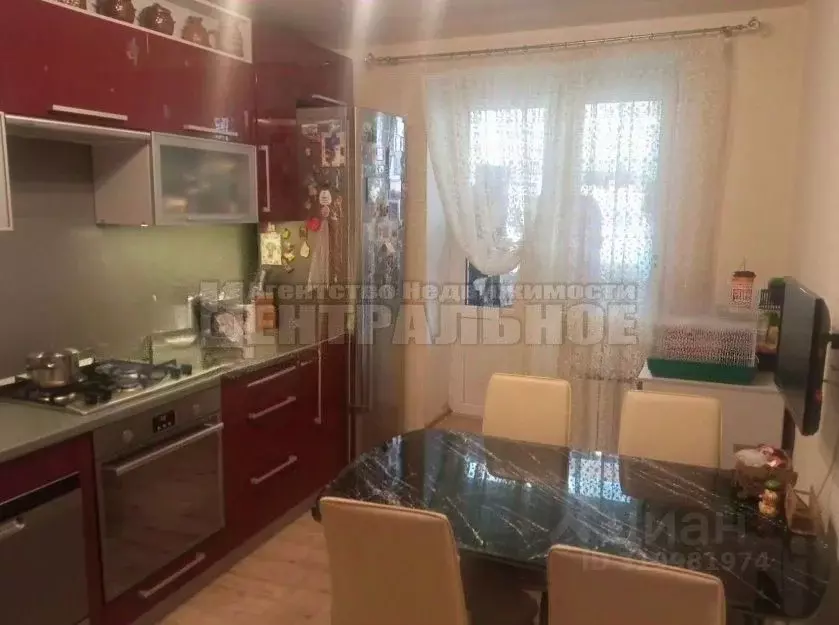 2-к кв. Смоленская область, Смоленск ул. Гарабурды, 25а (65.0 м) - Фото 0