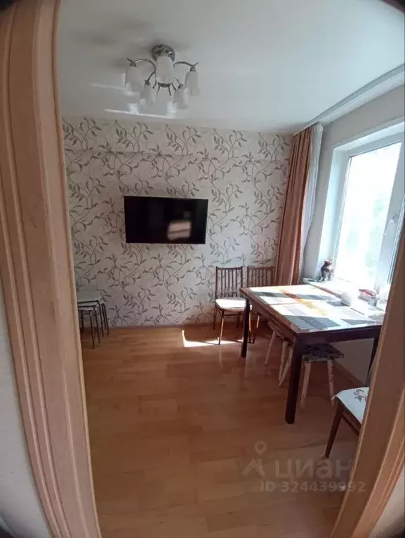 3-к кв. Удмуртия, Ижевск Автозаводская ул., 6 (59.0 м) - Фото 1