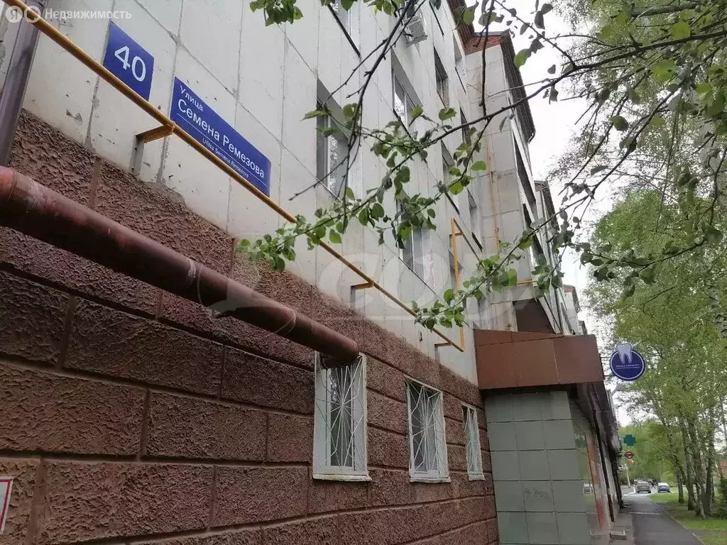 1-комнатная квартира: Тобольск, улица Семёна Ремезова, 40 (30 м) - Фото 0